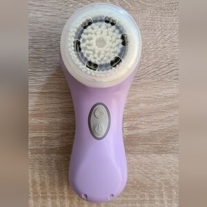 Clarisonic Mia 2 Facial Cleansing Brush – Lavender (Case And Charger Included)
